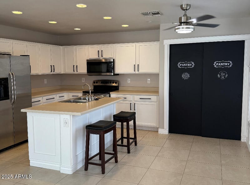 18222 63rd Ave, Glendale, AZ 85308