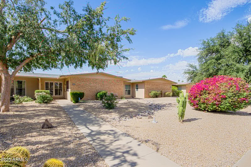 18222 Stonebrook Dr, Sun City West, AZ 85375