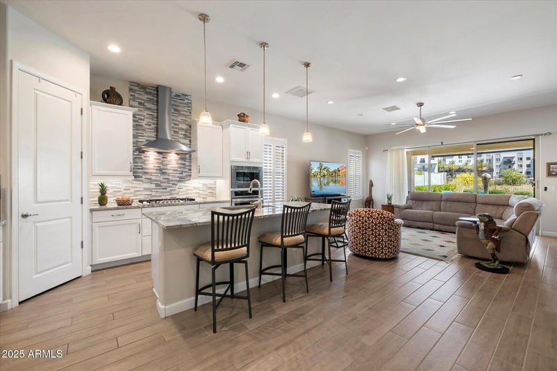 18225 66th Way, Phoenix, AZ 85054