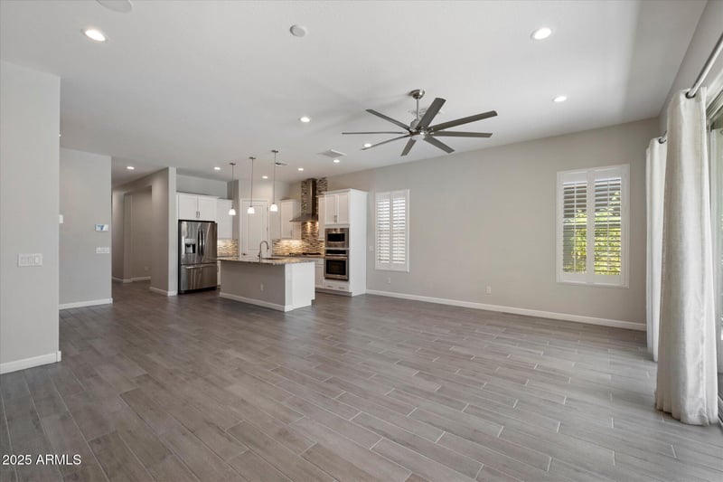 18225 66th Way, Phoenix, AZ 85054
