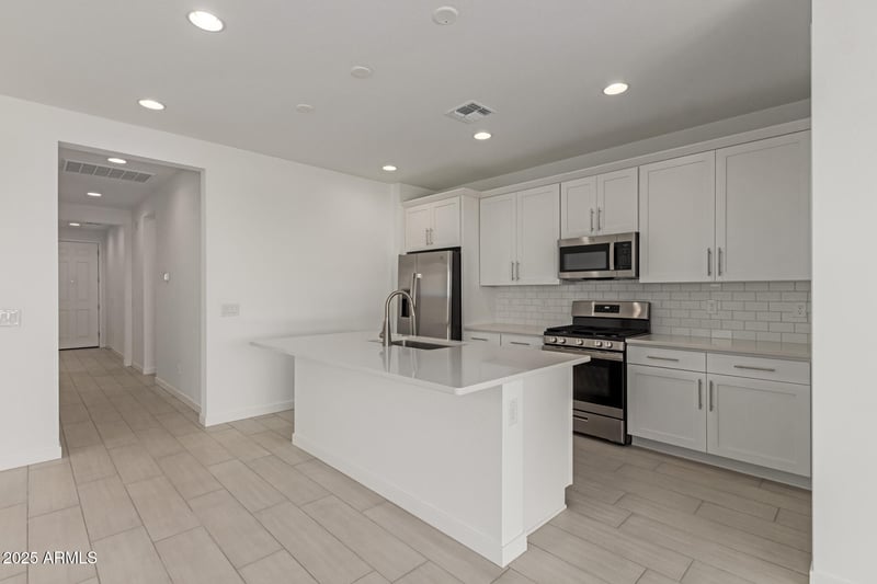 18225 Hess St, Goodyear, AZ 85338