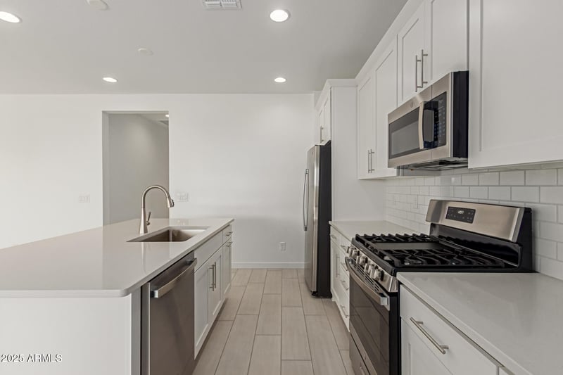 18225 Hess St, Goodyear, AZ 85338