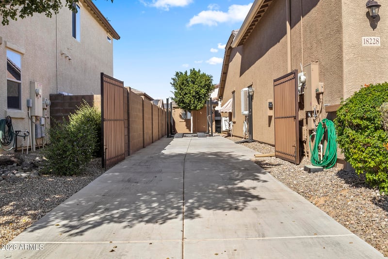 18228 Tina Ln, Surprise, AZ 85387