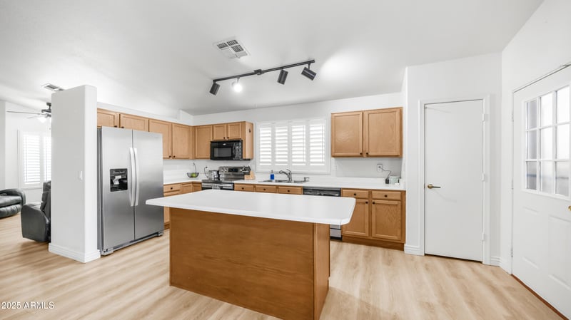 18229 89th Dr, Peoria, AZ 85382