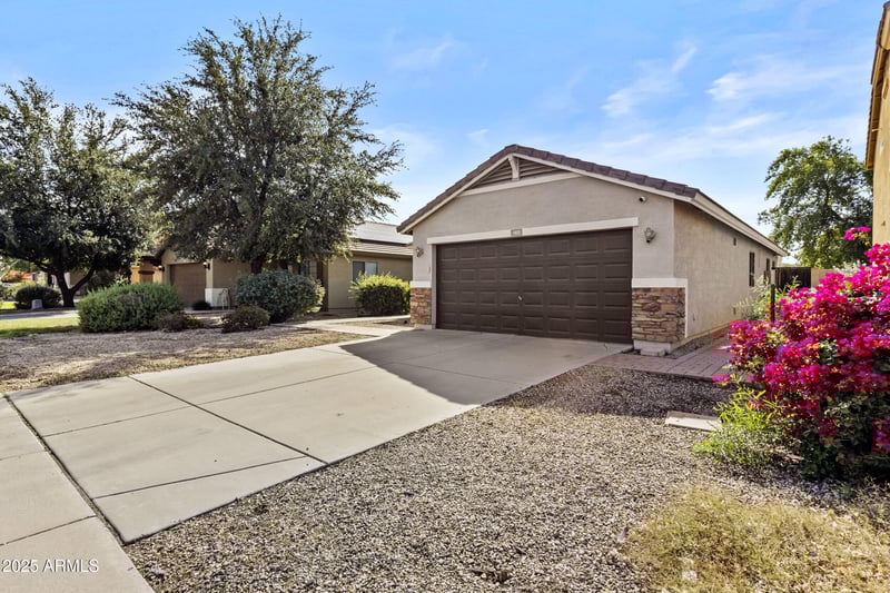 1823 Desert Seasons Dr, San Tan Valley, AZ 85144