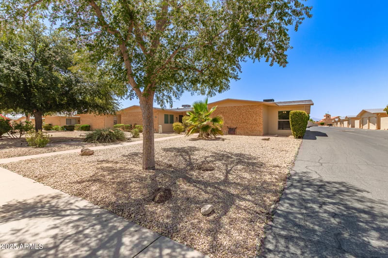 18230 Stonebrook Dr, Sun City West, AZ 85375