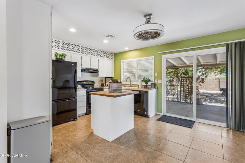 18232 26th Pl, Phoenix, AZ 85032