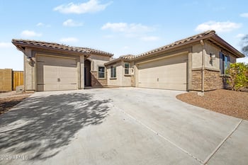 18236 Sandlewood Dr, Goodyear, AZ 85338
