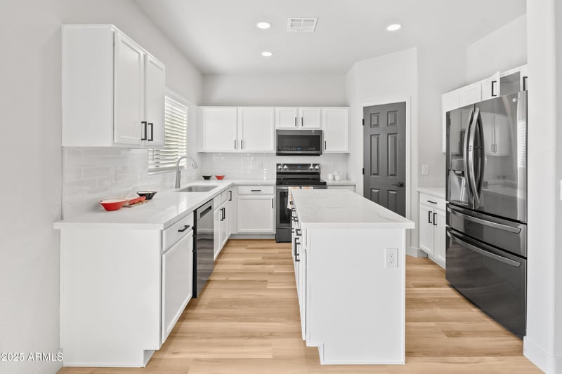 18237 Sanna St, Waddell, AZ 85355