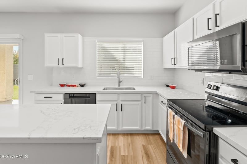 18237 Sanna St, Waddell, AZ 85355