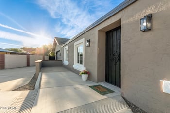 18238 2nd Pl, Phoenix, AZ 85022