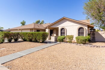 18238 43rd Dr, Glendale, AZ 85308