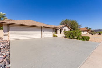 18238 43rd Dr, Glendale, AZ 85308
