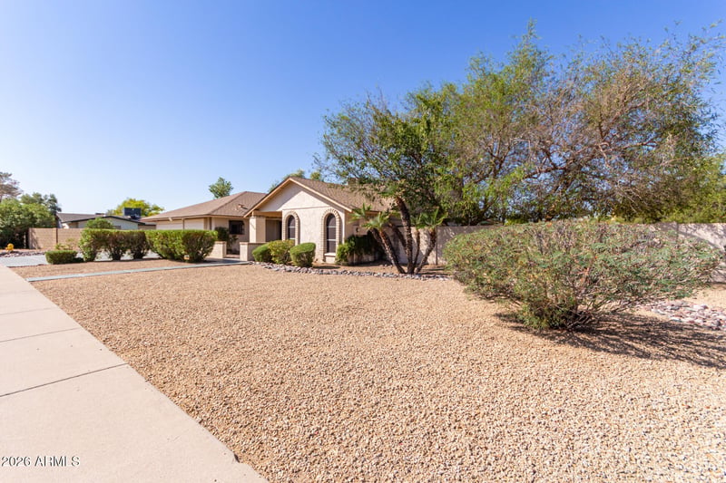 18238 43rd Dr, Glendale, AZ 85308