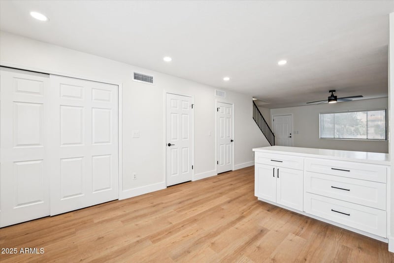 18239 40th St #122, Phoenix, AZ 85032