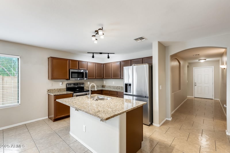 1824 Lydia Ln, Phoenix, AZ 85041