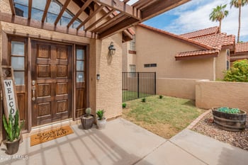 1824 Secretariat Dr, Tempe, AZ 85284