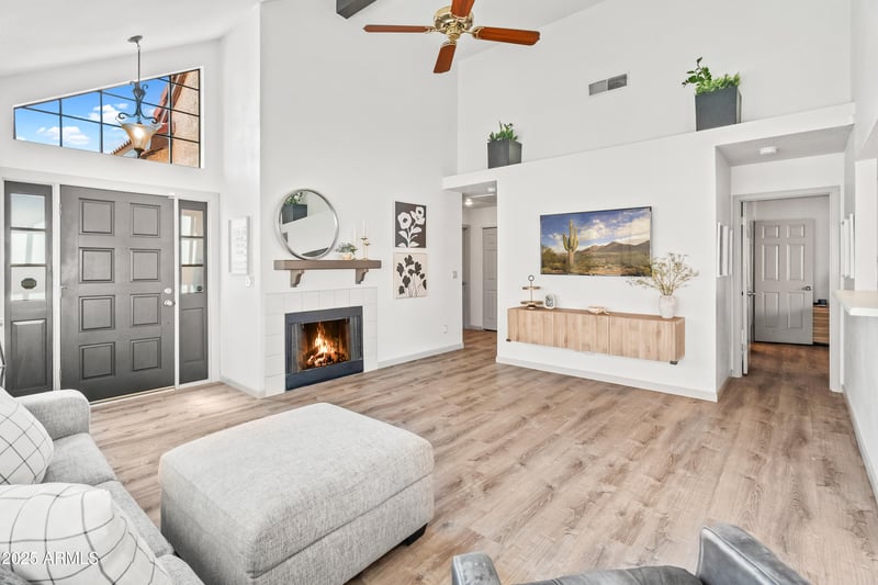 1824 Secretariat Dr, Tempe, AZ 85284