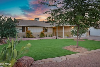 1824 Seldon Ln, Phoenix, AZ 85021