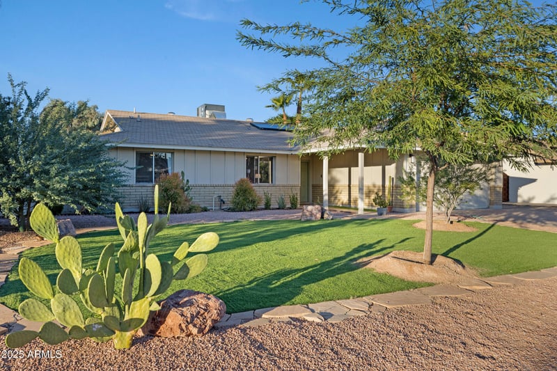 1824 Seldon Ln, Phoenix, AZ 85021