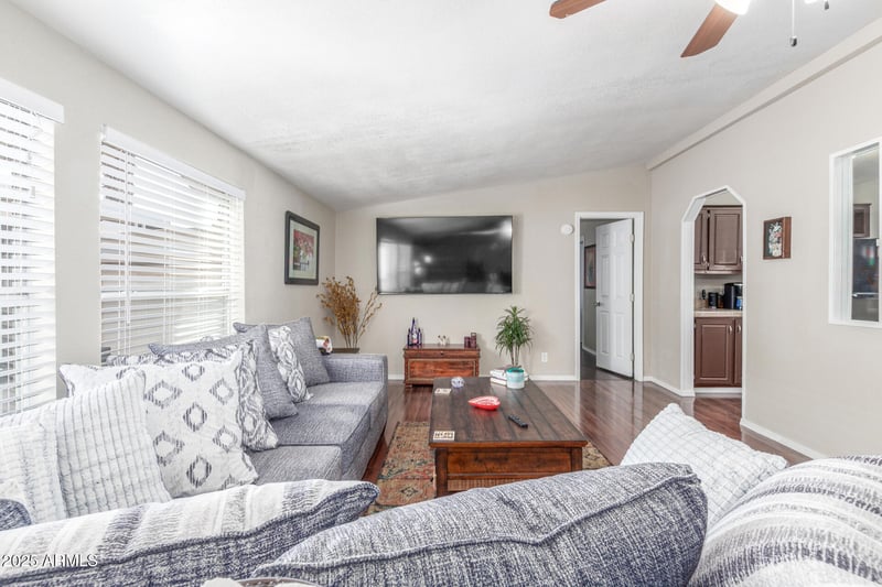 18240 21st St #100, Phoenix, AZ 85022