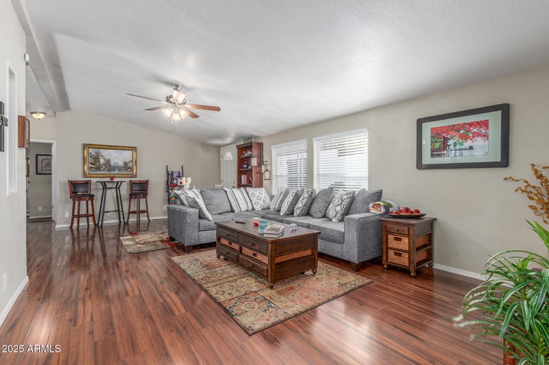 18240 21st St #100, Phoenix, AZ 85022