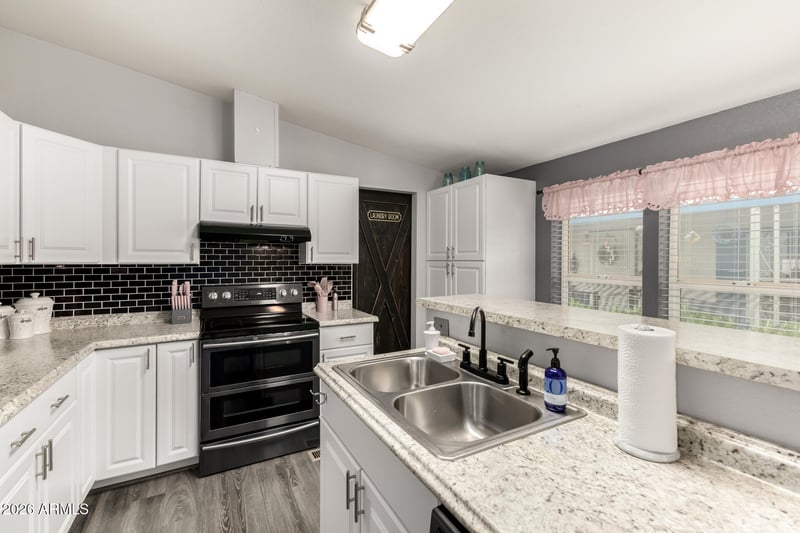 18240 N 21st St Lot 95, Phoenix, AZ 85022