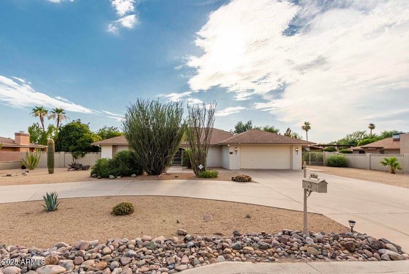 18242 66th Ave, Glendale, AZ 85308