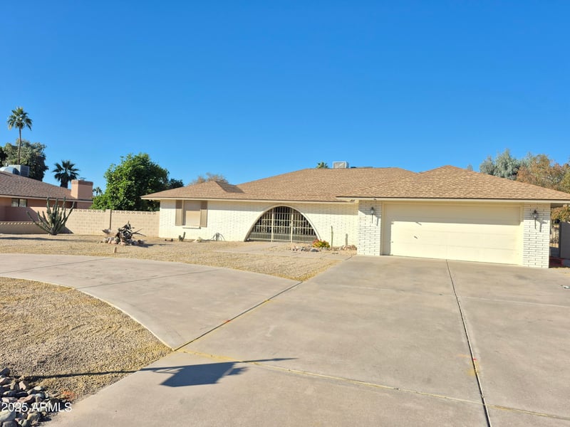 18242 66th Ave, Glendale, AZ 85308
