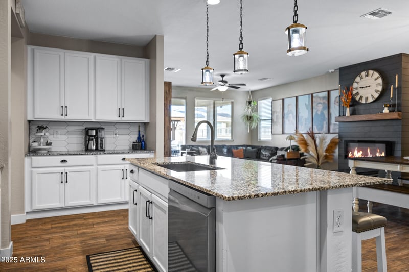 18244 Vista Norte St, Goodyear, AZ 85338