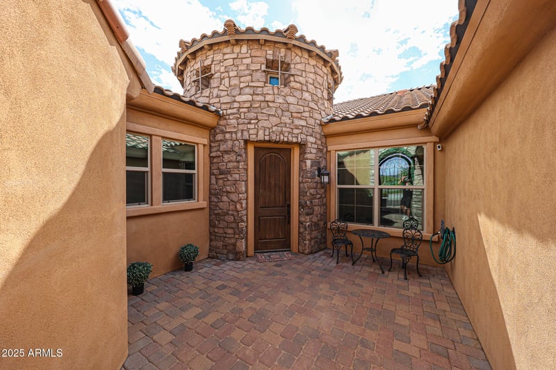 18245 Thistle Landing Dr, Goodyear, AZ 85338