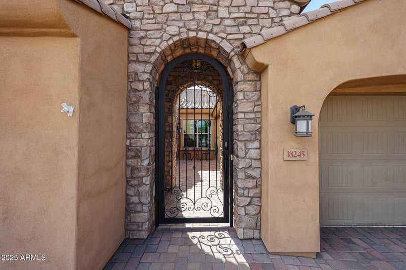 18245 Thistle Landing Dr, Goodyear, AZ 85338