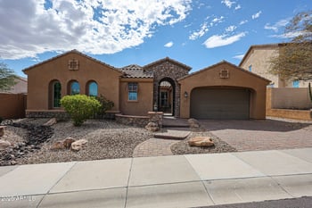18245 Thistle Landing Dr, Goodyear, AZ 85338