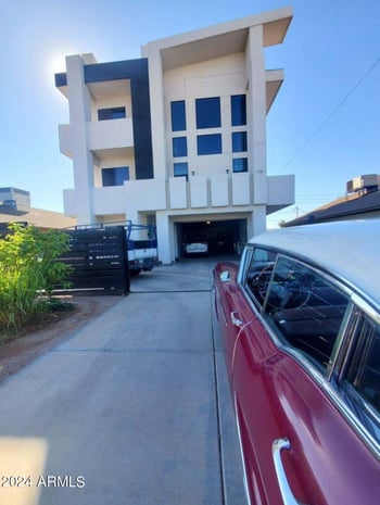 1825 Adams St, Phoenix, AZ 85034