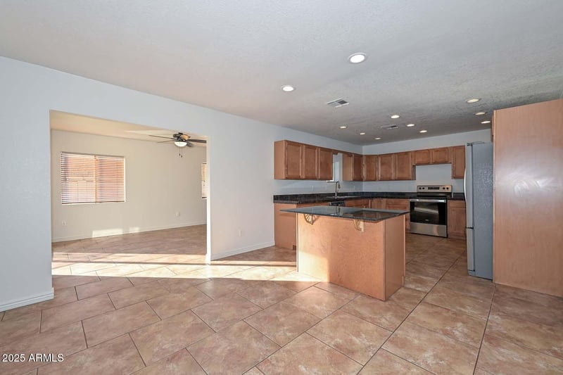 1825 Aire Libre Ave, Phoenix, AZ 85022