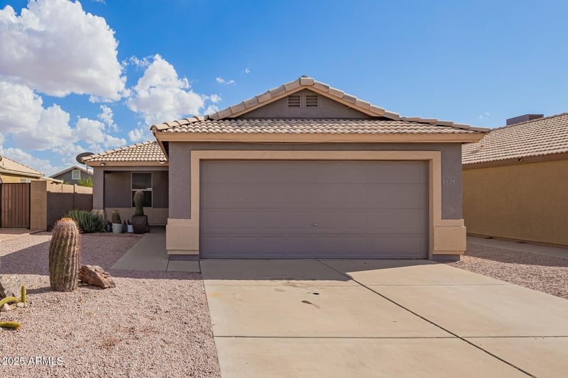 1825 Renaissance Ave, Apache Junction, AZ 85120