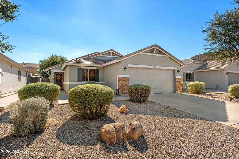 1825 W Desert Hills Dr, San Tan Valley, AZ 85144