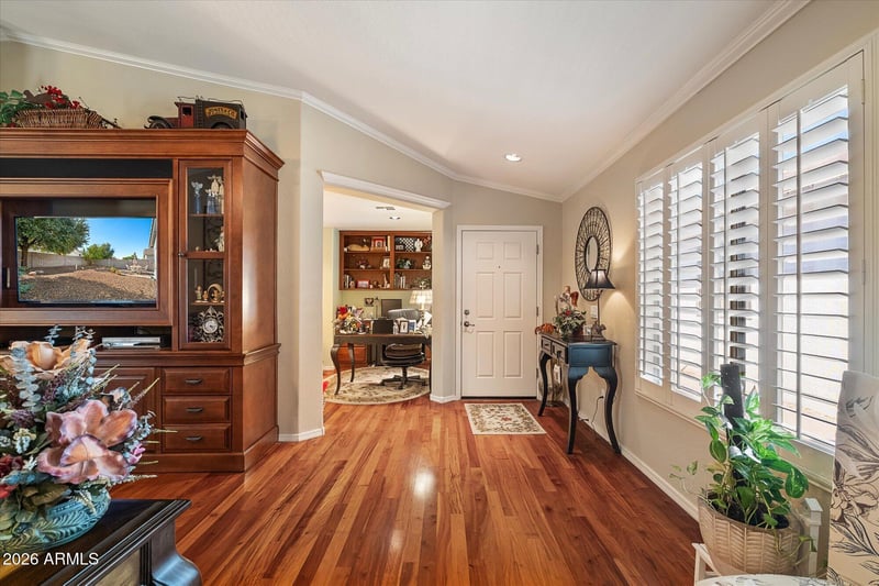 1825 W Desert Hills Dr, San Tan Valley, AZ 85144