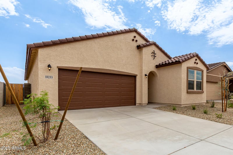 18253 Soft Wind Dr, Surprise, AZ 85387