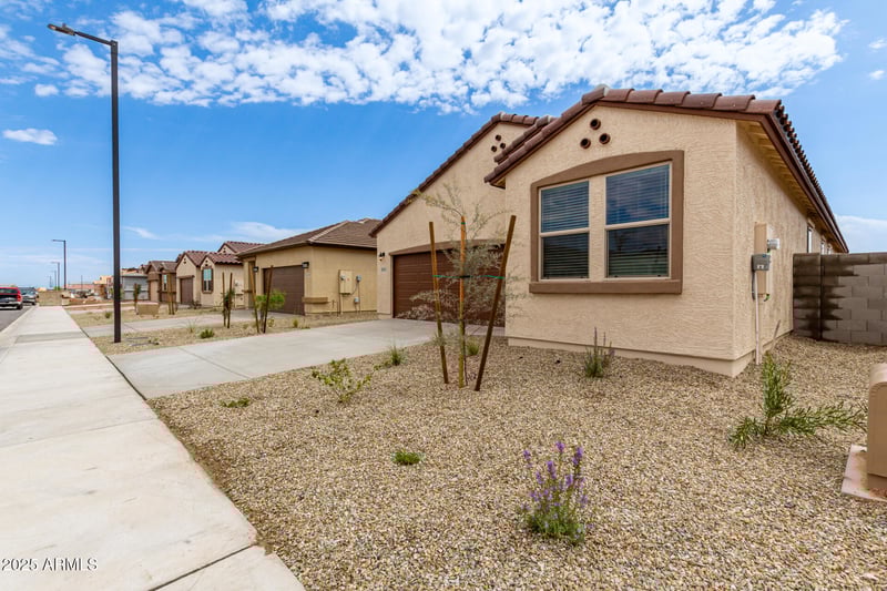 18253 Soft Wind Dr, Surprise, AZ 85387