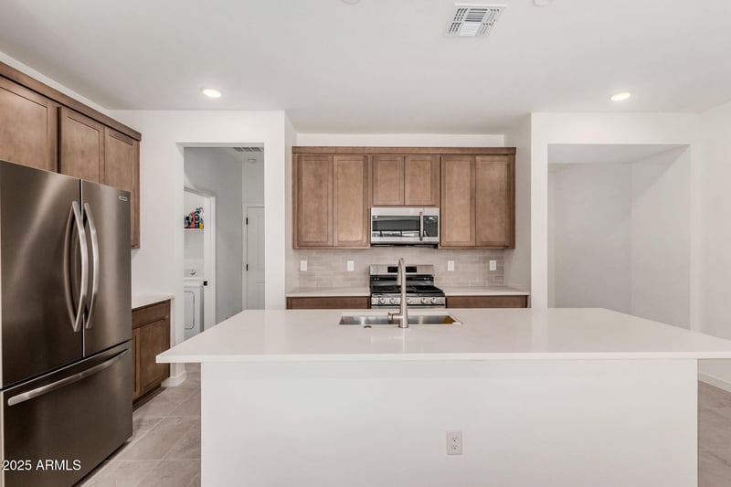 18255 Larkspur Dr, Goodyear, AZ 85338