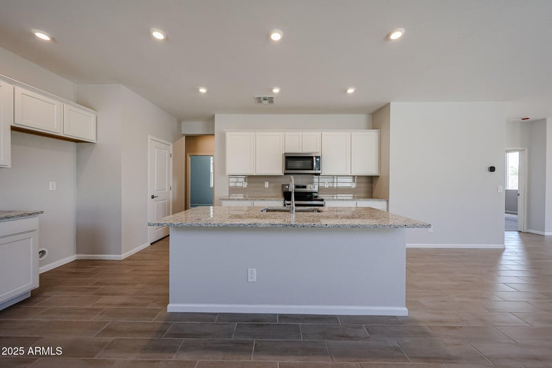 18255 Calle Lejos --, Surprise, AZ 85387