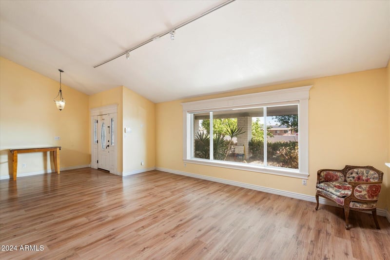 18256 75th Ave, Glendale, AZ 85308