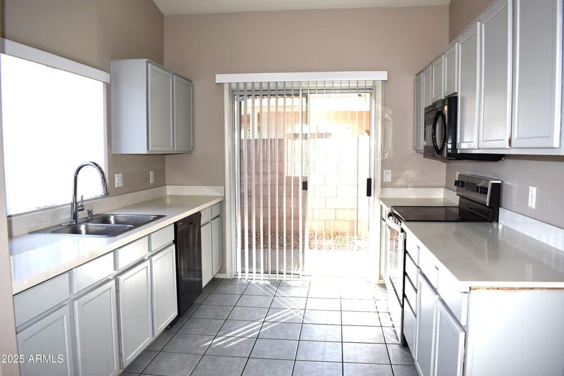 18259 11th Dr, Phoenix, AZ 85023