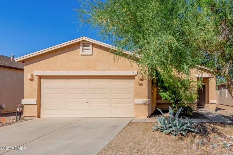 1826 Dust Devil Dr, San Tan Valley, AZ 85143