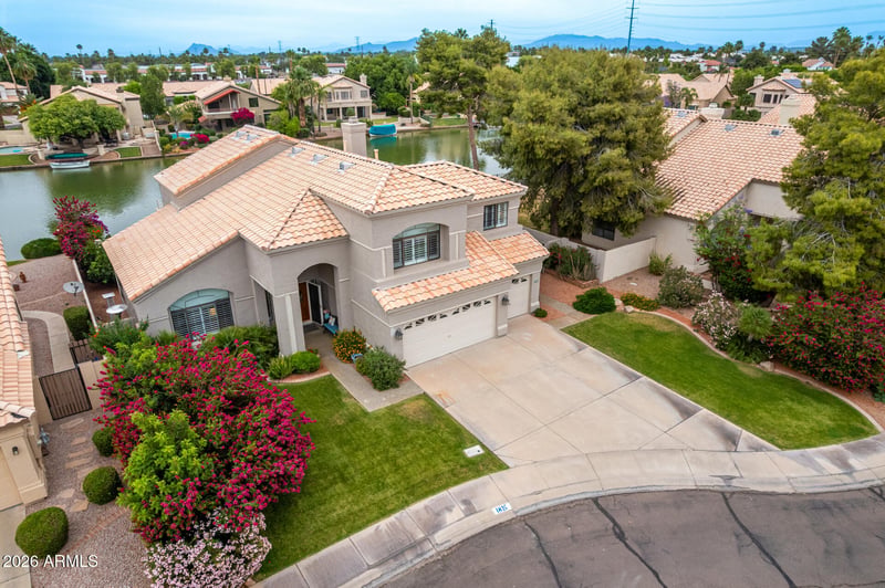 1826 Lakecrest Dr, Gilbert, AZ 85234