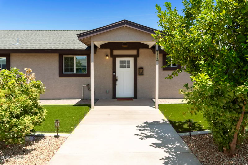 1826 Oraibi Dr, Phoenix, AZ 85027