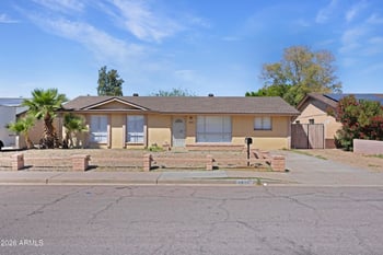 1826 Behrend Dr, Phoenix, AZ 85027