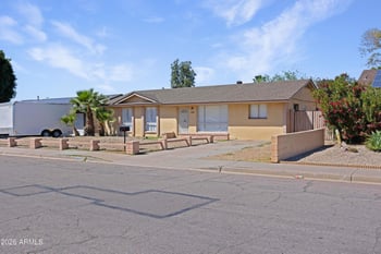 1826 Behrend Dr, Phoenix, AZ 85027