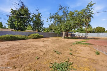 1826 Las Palmaritas Dr, Phoenix, AZ 85021